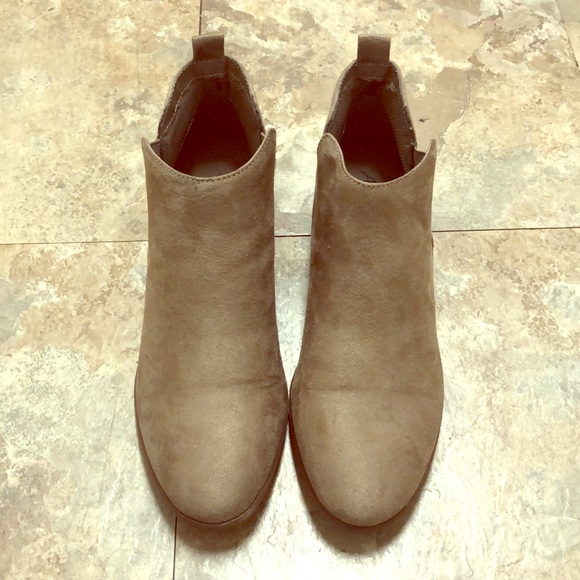 American Eagle Ankle Boots - Picture 2 of 7